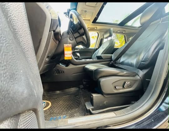 Location FORD EDGE à Dakar – photo 6